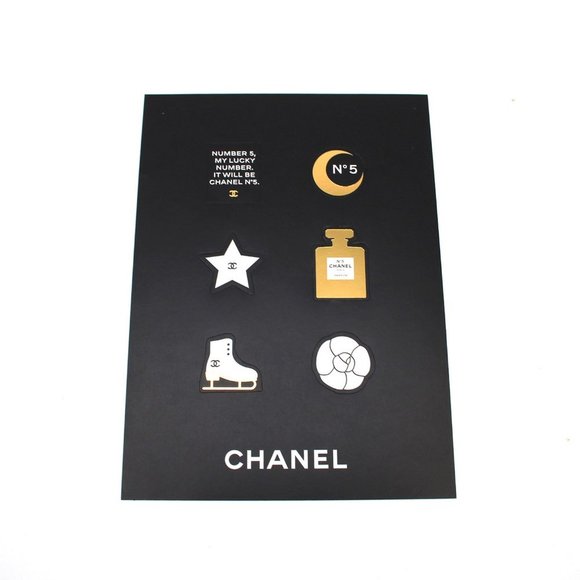 CHANEL No 5 In The Stars Parfum Black Binder with Postcards & Sticker Set CC - Picture 2 of 7